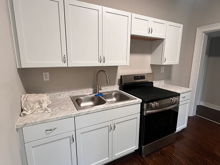 2126 Webster St #1/2 — Photo 20