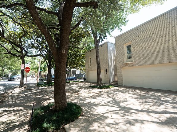 3rd image of 2818 Welborn St #9