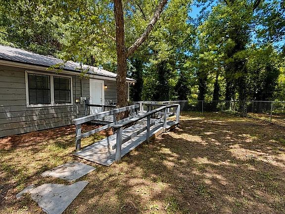 3rd image of 1120 Sardis Rd