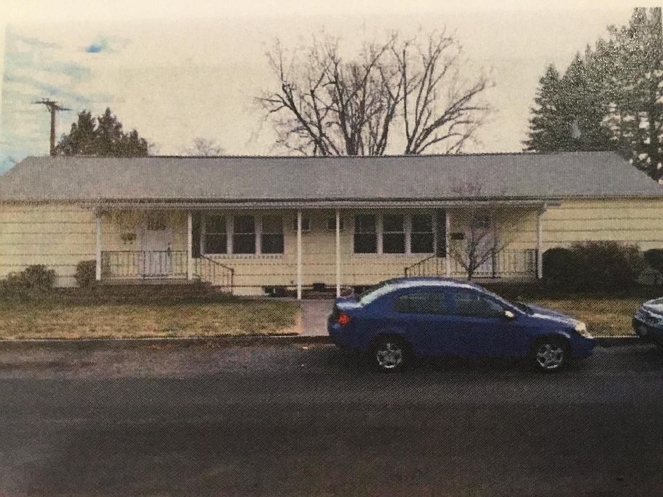 1st image of 1328 Haupt Ave