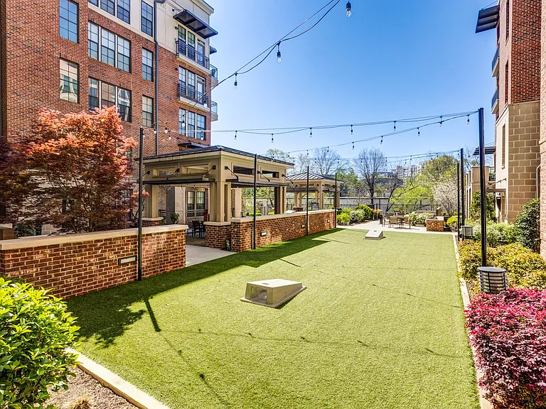 District West — Photo 24