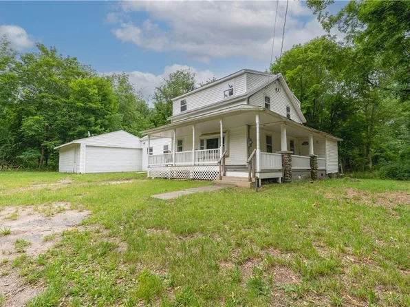 19 Darraugh Ln, Sparrow Bush, NY 12780