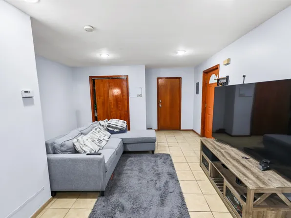 238 Van Nostrand Avenue image 11 of 22