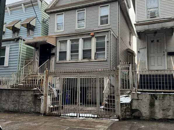 112-08 Roosevelt Avenue image 2 of 2