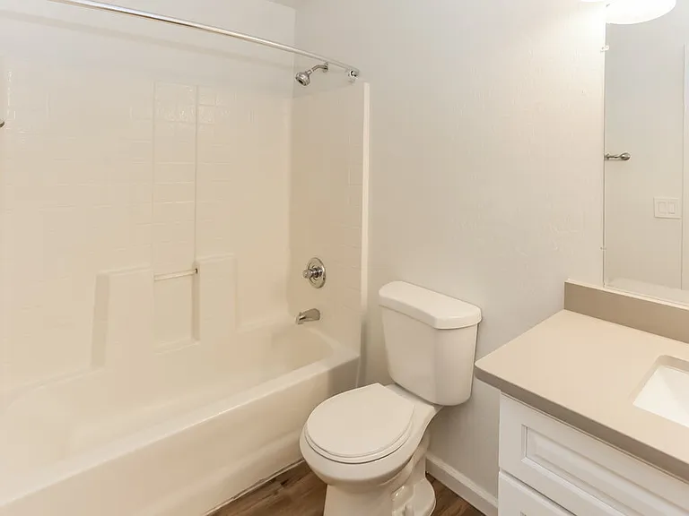 6418 W Magnolia St — Photo 13