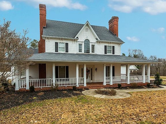 2nd image of 180 Doe Valley Dr