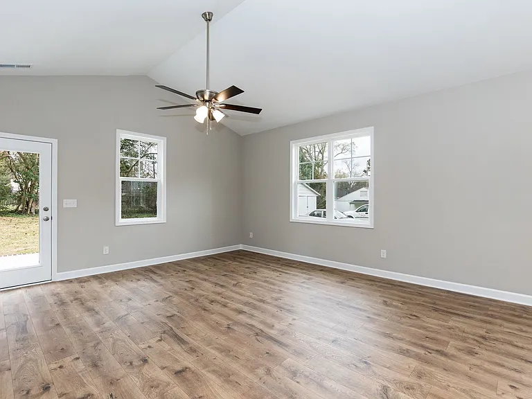 510 Branch St — Photo 13