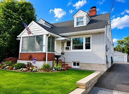 97 Florence Ave #2 Photo 1