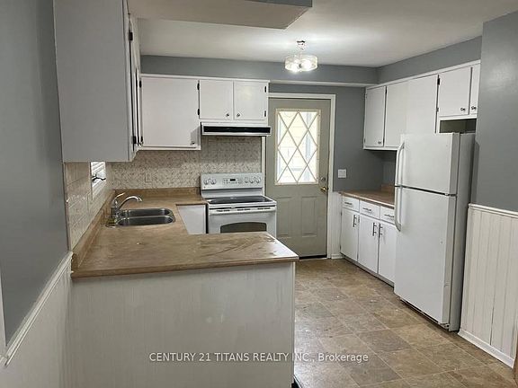 4th image of 93 Maryknoll Rd