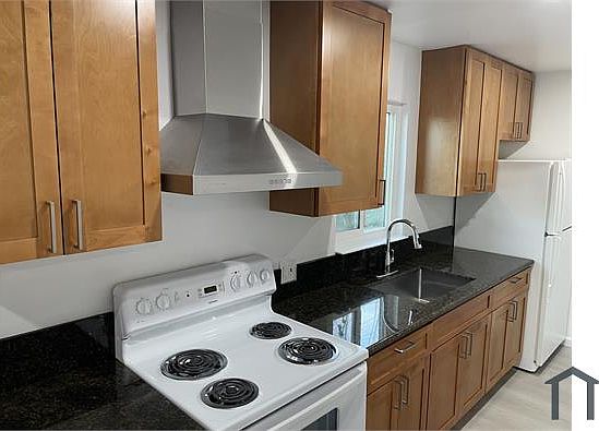 2nd image of 2738 Havenscourt Blvd APT 3