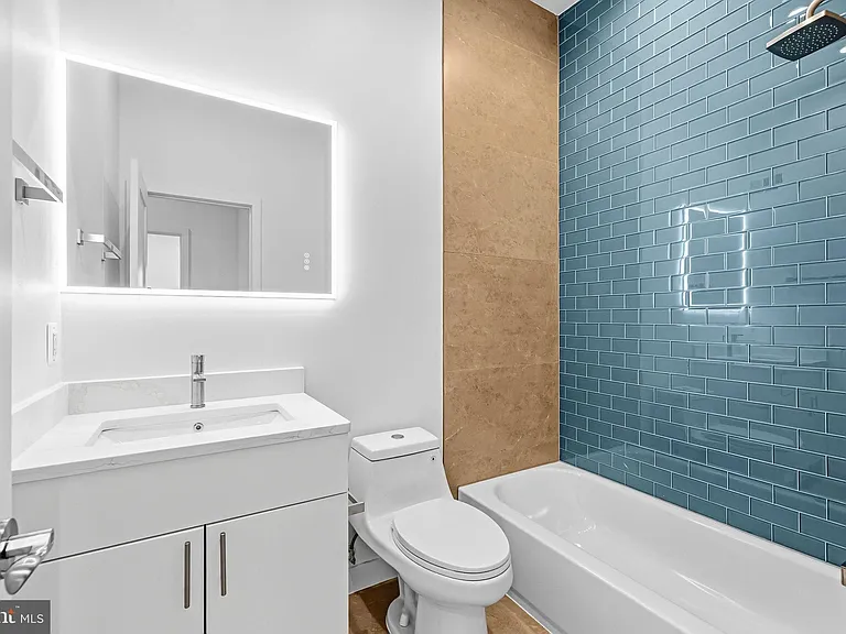 2534 Elvans Rd SE — Photo 35