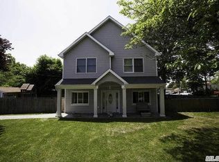 2 Verdi St, Smithtown, NY 11787