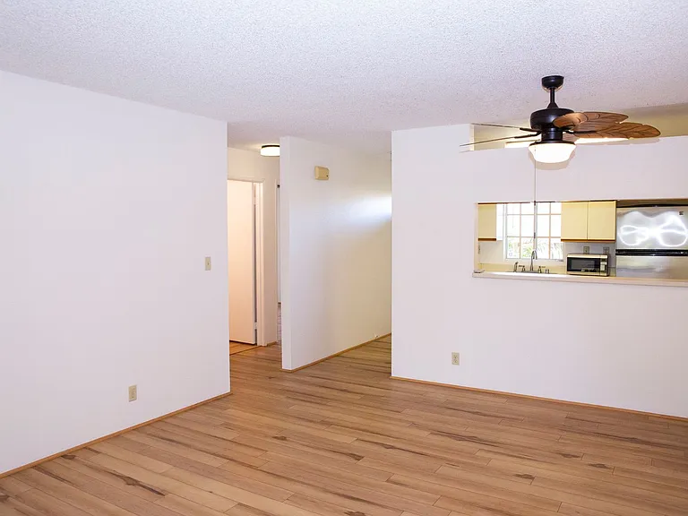 140 Uwapo Rd #19-203 — Photo 2