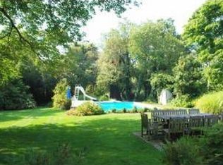 36 S Howells Point Rd, Bellport, NY 11713