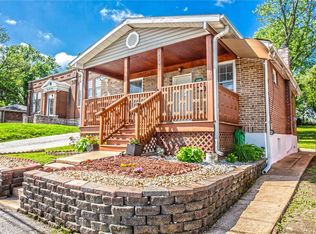 5106 Heege Rd, Saint Louis, MO 63123