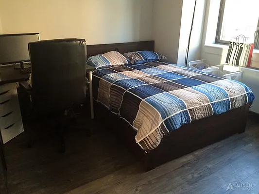 Rented by Anchor Associates | media 18