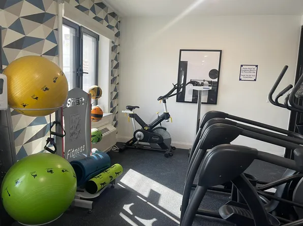 211 Baldwin Avenue image 16 of 20