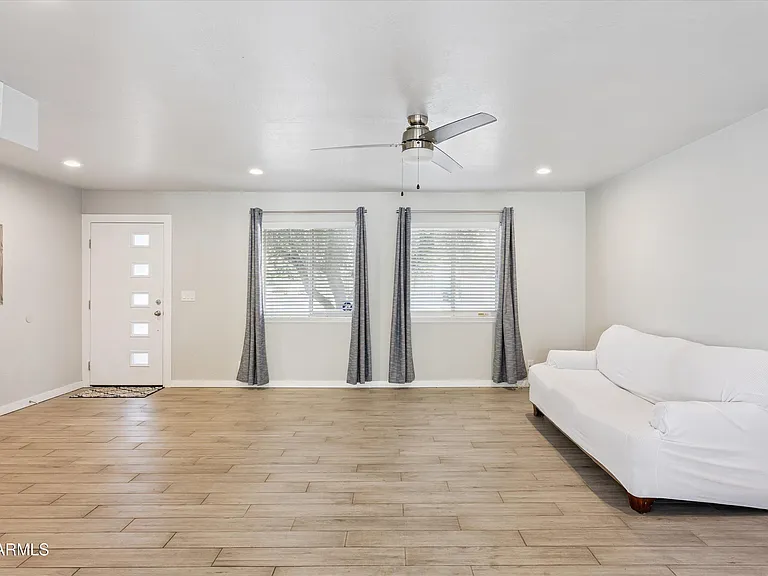 13801 N 56th Pl — Photo 4