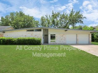 10951 Shadow Wood Dr, Houston, TX 77043