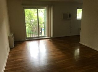 4582 Macarthur Blvd NW #302, Washington, DC 20007