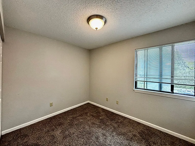 Breckenridge Davenport Apartments — Photo 62