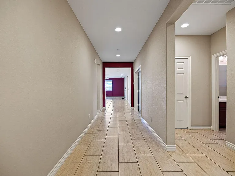 5282 Jacque Bell Ln — Photo 3