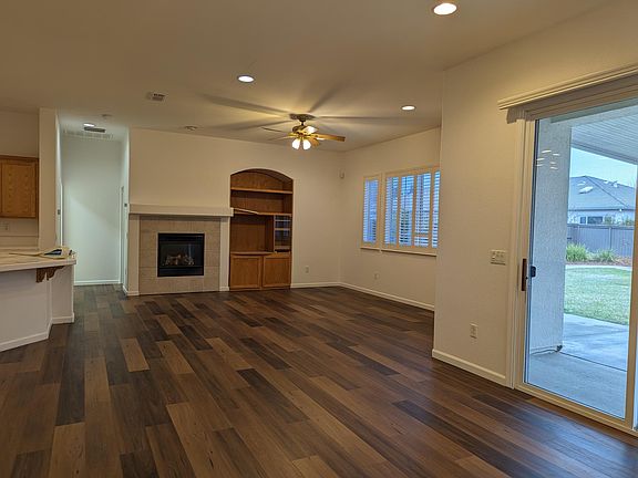 3rd image of 2704 Robinson Creek Ln