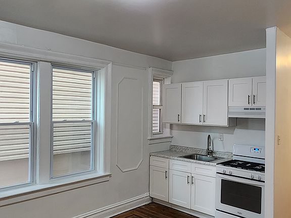 4th image of 49 Waverly St #0B-1Ba