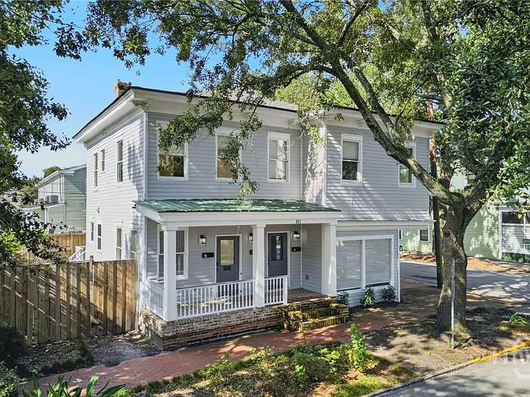 221 W Duffy St #A — Photo 41