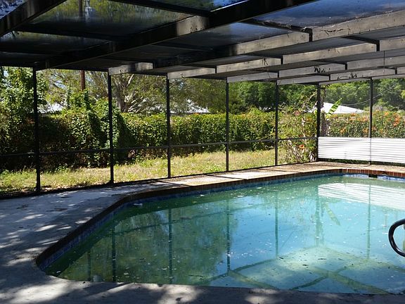 Pool before cleaning