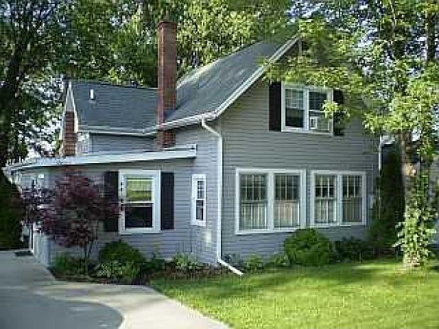 1st image of 4454 W Fairmount Ave