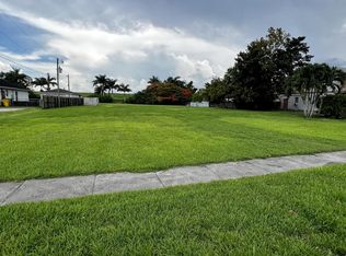 2179 Bacom Point Rd, Pahokee, FL 33476