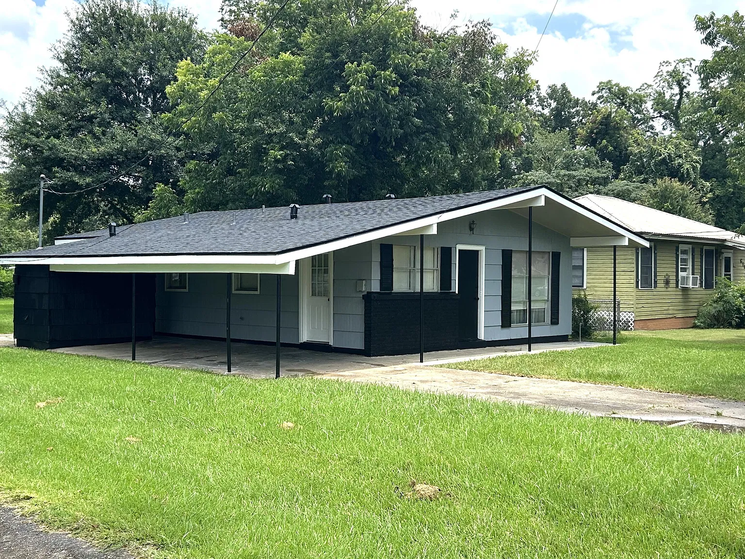 3 bed, 1100 sqft, $900 — Photo 3