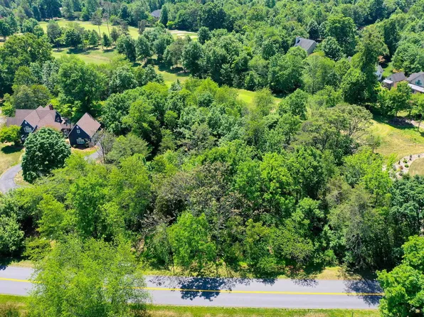 1128 Stoney Crk W, Nellysford, VA 22958