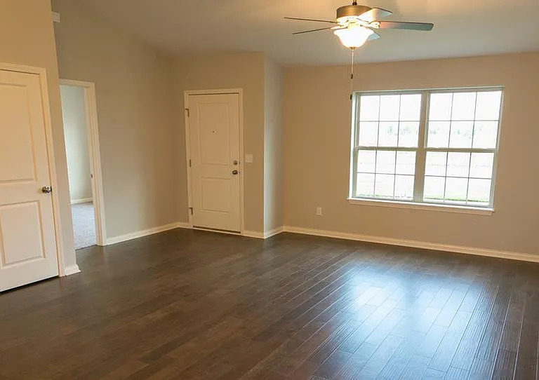 3544 Shepard Rd — Photo 3