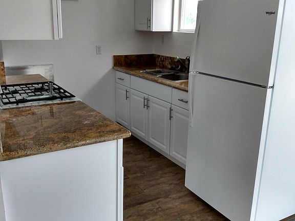 2nd image of 3833 Estrella Ave #1