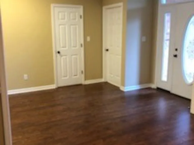 721 Classic Dr — Photo 12