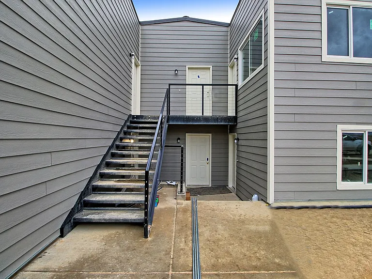 109 Anna Ct — Photo 18