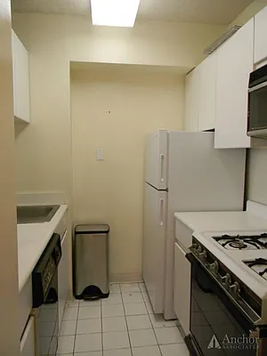 Rented by Anchor Associates | media 8