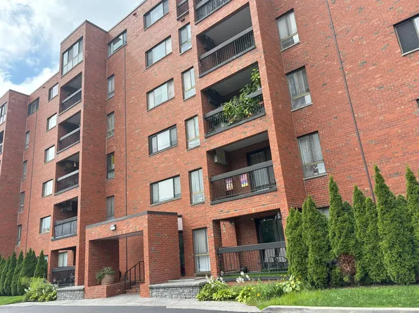 3700 Capri Ct APT 308, Glenview, IL 60025