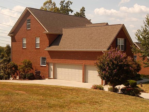 2nd image of 1609 Briarfield Ln