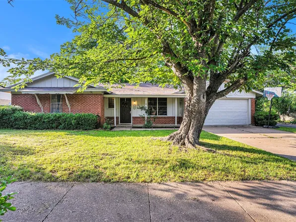 1317 Roberts Ave, Cleburne, TX 76033