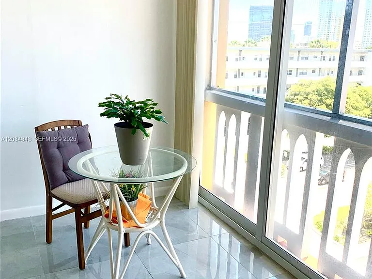 501 NE 14th Ave #601 — Photo 18