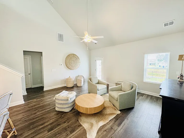 2464 Campton Loop — Photo 17