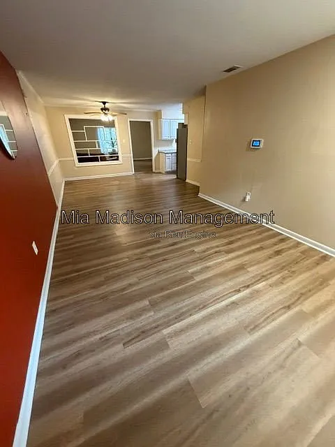 4 bed, 2.0 bath, 1688 sqft, $2,200 — Photo 3