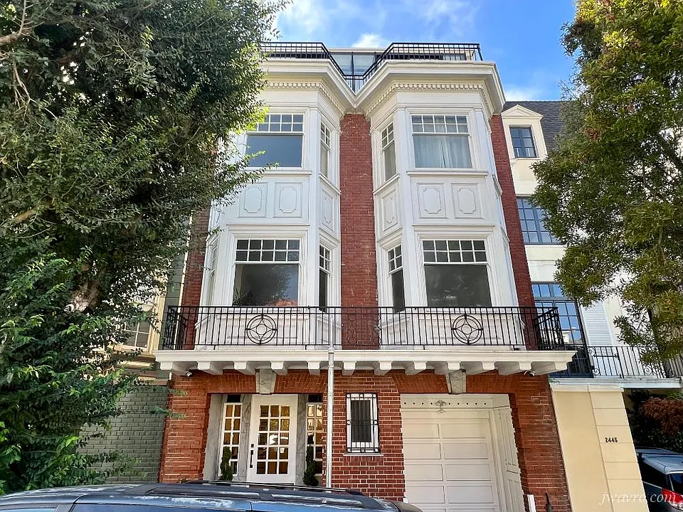 2439 Pacific Ave