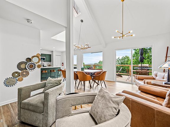 3rd image of 1679 Zurich Rd