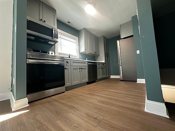 2nd image of 2202 Dinwiddie Ave #2