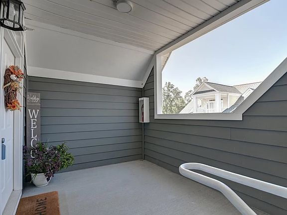 4th image of 133 Waterway Ct Unit 17C