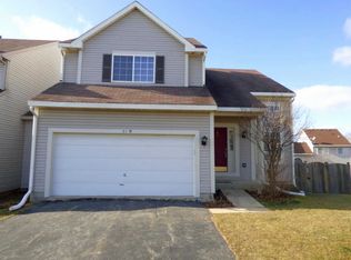 50 W Honeysuckle Dr, Round Lake Beach, IL